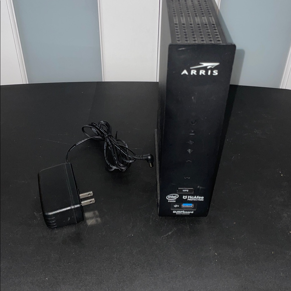 ARRIS Black Modem with Power Adapter